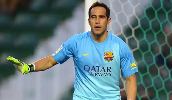 Claudio Bravo Arrives Manchester  City for Medical
